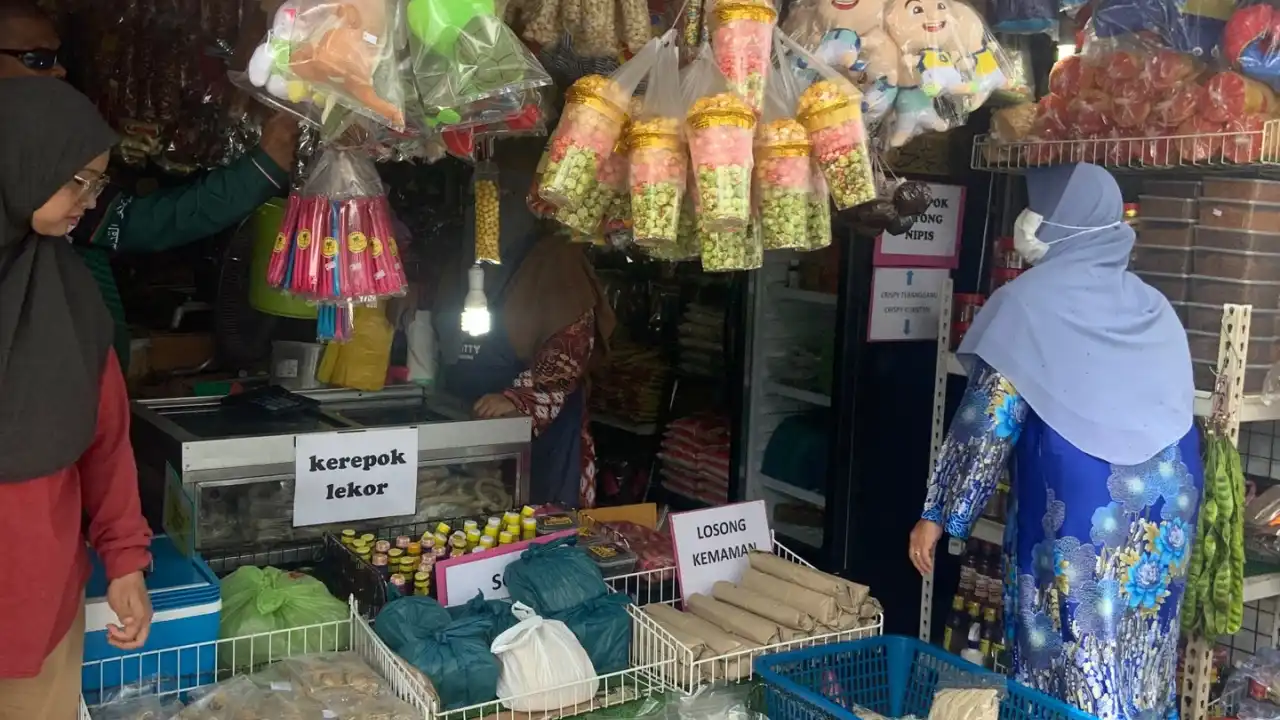 Jaya Gading Dried Keropok Stalls