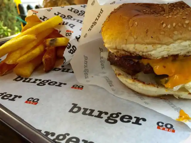 the burger company'nin yemek ve ambiyans fotoğrafları 40