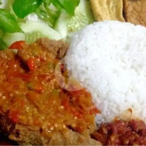 Gambar Makanan Ayam Geprek Sambal Caplak Bu Bimbi, Medan Barat 2