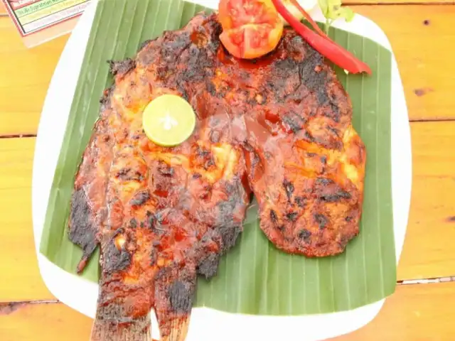 Gambar Makanan Warung Be Pancing (Ikan Bakar Bumbu Bali), WR Supratman 2