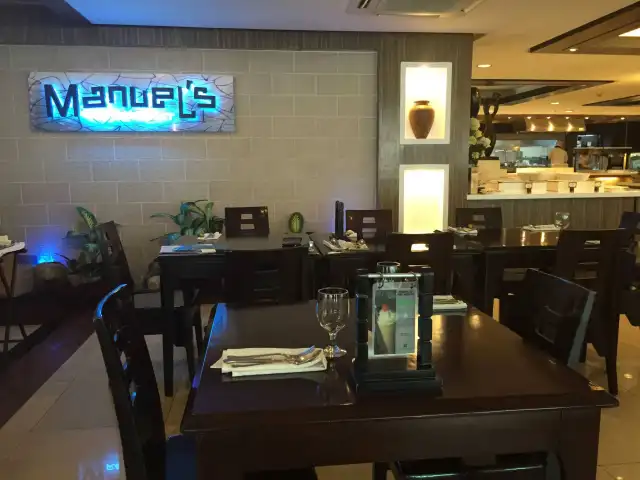 Manuel's Restaurant - Parklane Hotel Food Photo 6