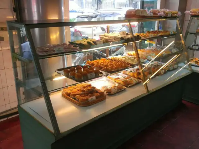 Gambar Makanan Caramia Bakery 13