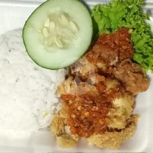 Gambar Makanan Ayam Geprek Dan Pisang Keju Queenbee, Karangploso 1