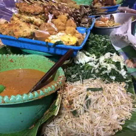 Gambar Makanan Nasi Pecel Mbok Sador 18