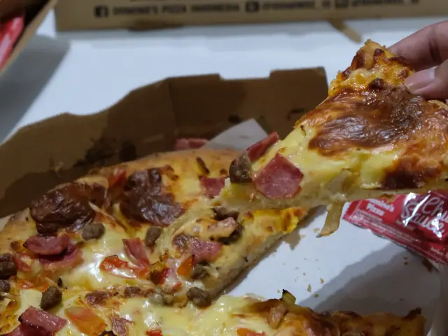 Gambar Makanan Domino's Pizza 1