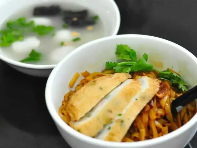 Mun Qi Seafood Noodles Food Photo 10
