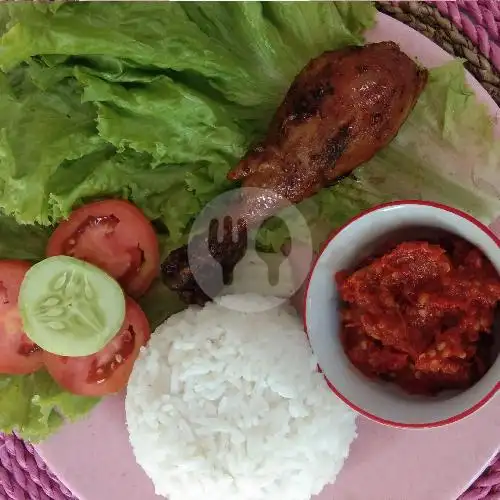 Gambar Makanan Spesial Ayam Bakar Pak Ozan 10