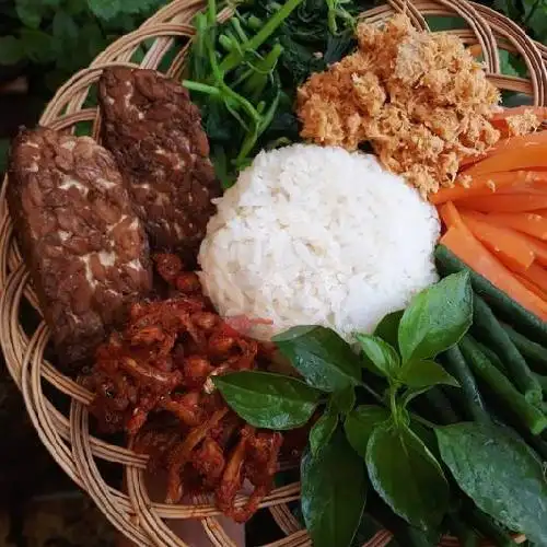 Gambar Makanan Nasi Urap & Nasi Kuning Ibu Dewi, Sriwijaya 6