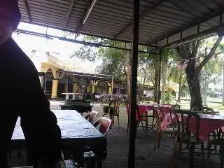 Warung Haji Abas Ceker Ayam Rengit