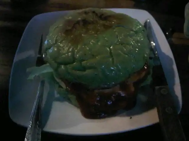 BURGER BAKAR IJO