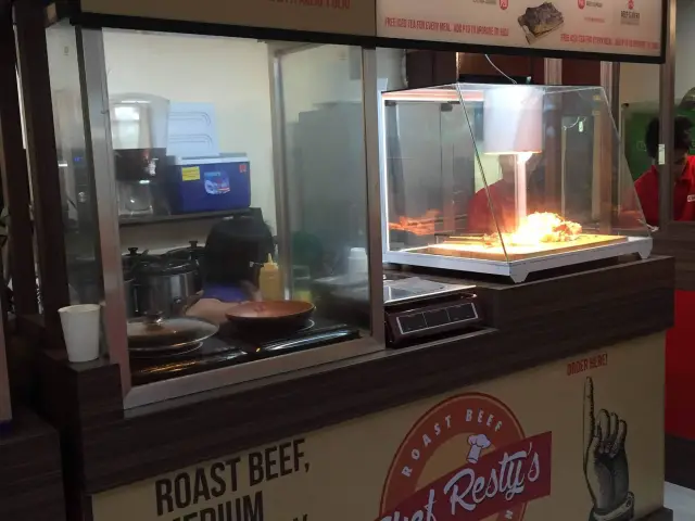 Chef Resty's Roast Beef Carving Station Food Photo 11