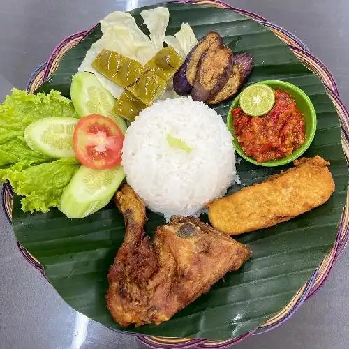 Gambar Makanan Ayam Kenyangs ,Jalan Purus 2 No 9,kel Purus,kec Padang Barat,kota Padang 2