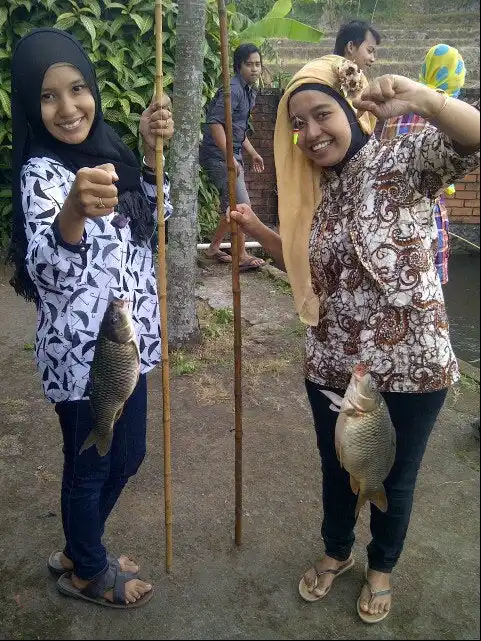 Kolam Pancing dan Lesehan "Kebon Pakis"