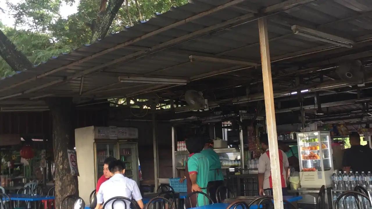 Mamak bawah pokok, Tmn Sg Besi, KL