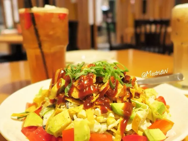 Gambar Makanan California Pizza Kitchen 2