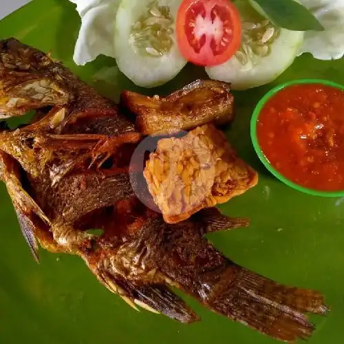 Gambar Makanan Ayam Geprek Mbok Lueng, Ubud 17