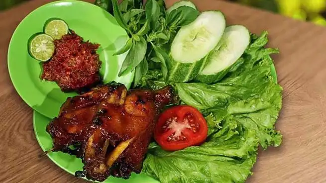 Ayam Bakar Mbok Jum Umitra, Rajabasa