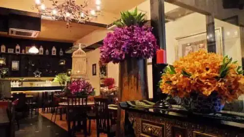 Erawan Classic Thai & Fusion Food Photo 4