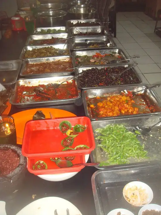 Gambar Makanan Nasi Jamblang Sadakeling 2