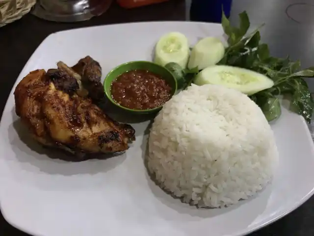 Gambar Makanan Ayam Bakar "Kambal" 12