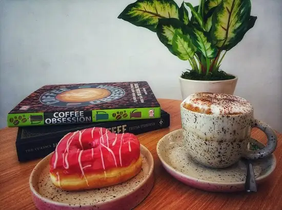 Gambar Makanan Tarabelle Donuts, Coffee & Eats 6