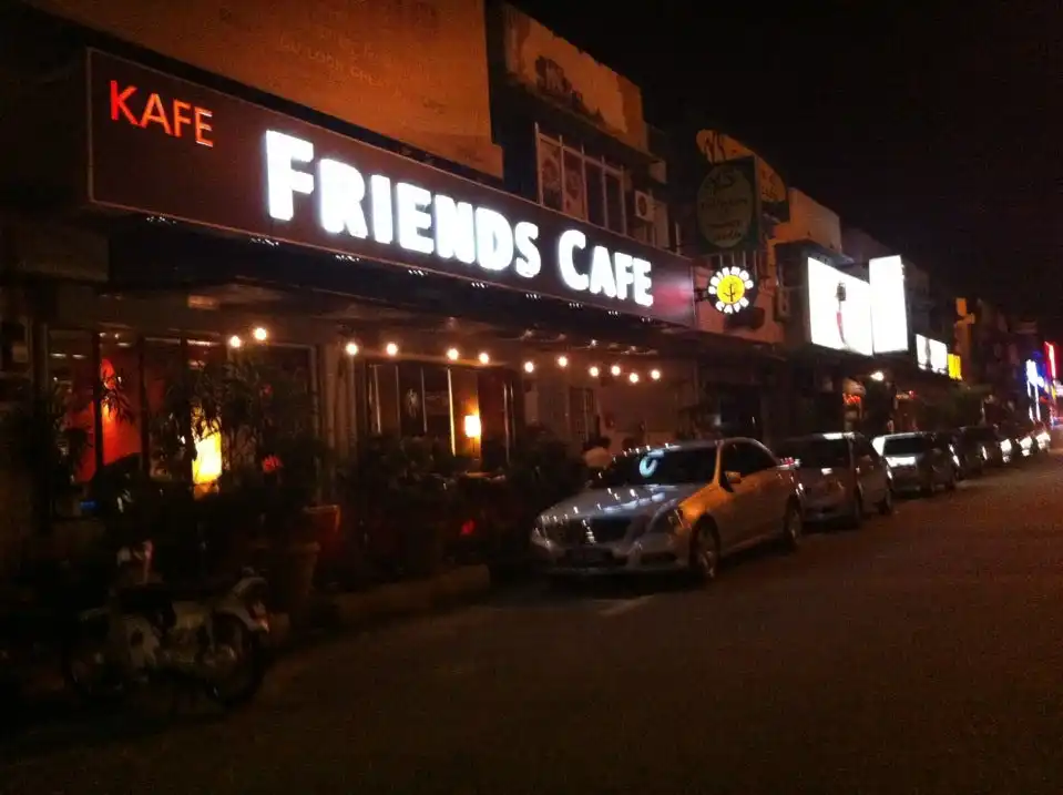 Friend's Cafe