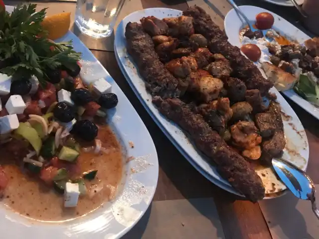 Ata Mezze Grill'nin yemek ve ambiyans fotoğrafları 14
