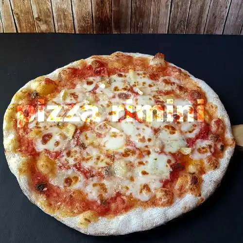 Gambar Makanan Pizza Rimini 5