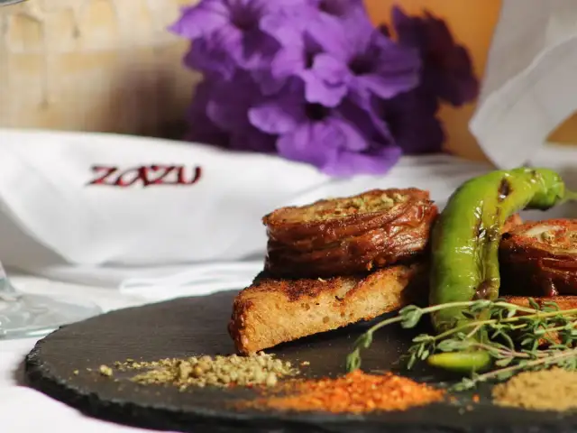 Zazu Cafe Restaurant Bar'nin yemek ve ambiyans fotoğrafları 6