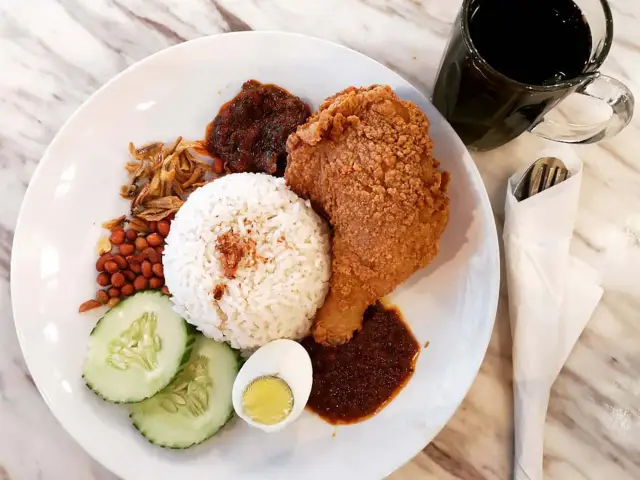 L&N Diak Nyam Nasi Lemak