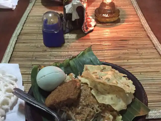 Gambar Makanan Nasi Pecel Tradisional 18