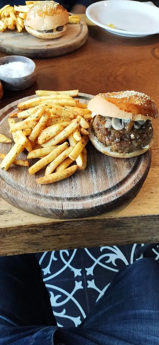 By Ulus Steakhouse & Burger'nin yemek ve ambiyans fotoğrafları 4