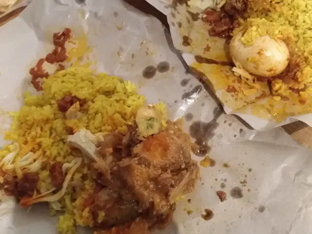 Gambar Makanan Nasi Kuning Pungkur 6