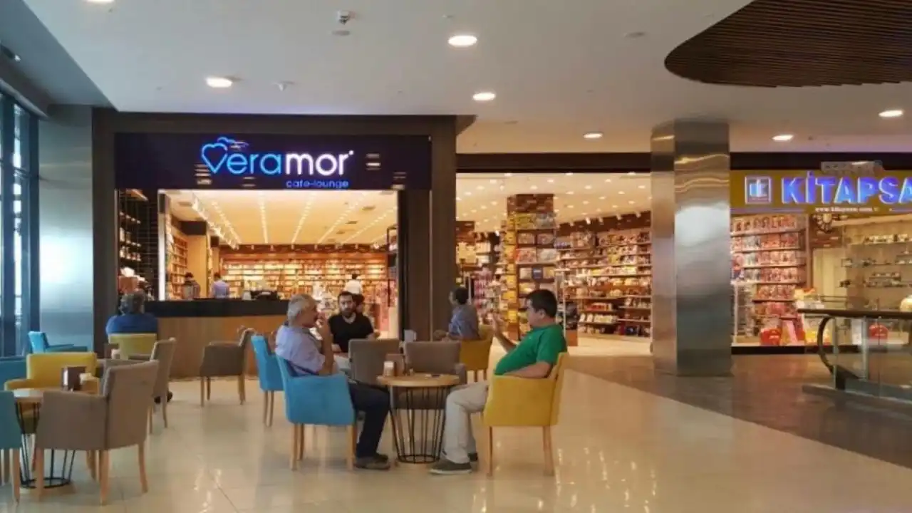 Veramor Cafe Lounge