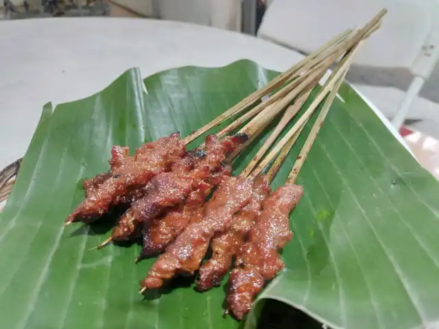 Gambar Makanan Sate Rembiga (Sate daging sapi bumbu pedas khas lombok) 6