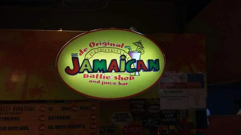 de Original Jamaican Pattie Shop and Juice Bar Food Photo 6