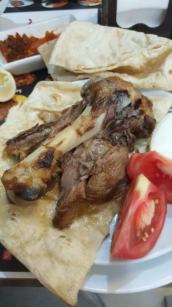 Tatlı Konyalılar Etliekmek'nin yemek ve ambiyans fotoğrafları 2