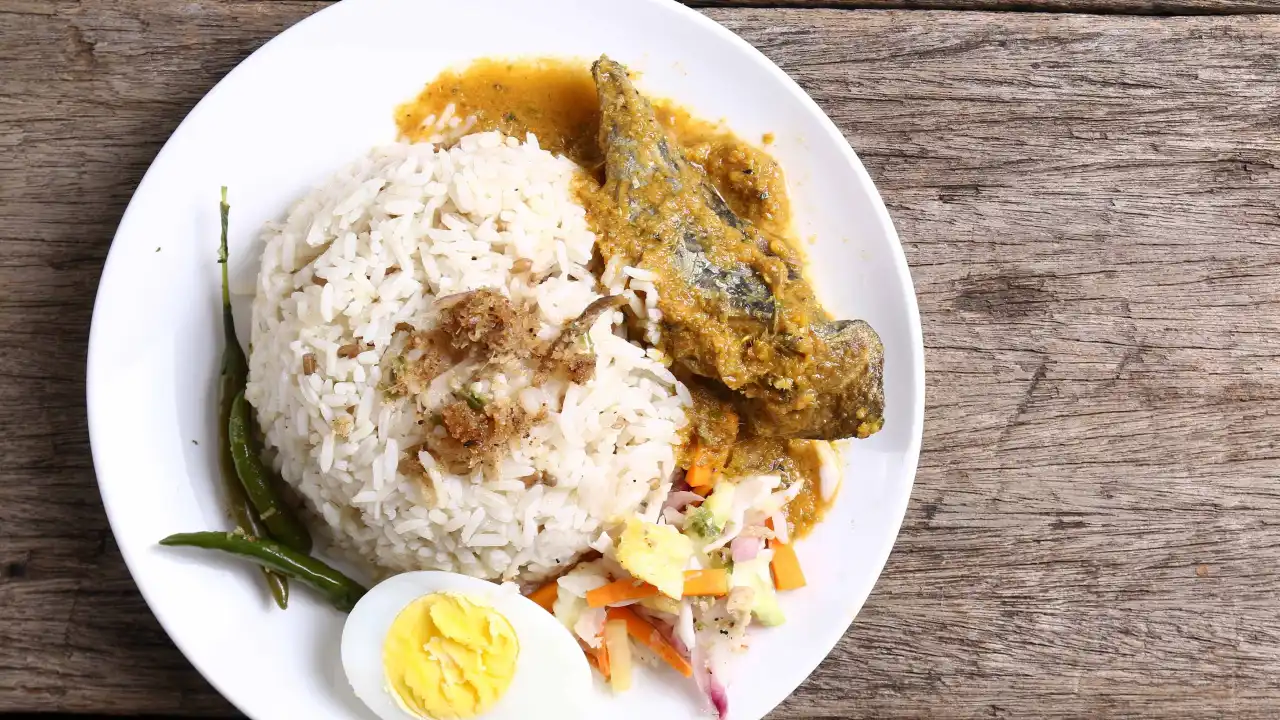 Nasi Dagang Legend Sue & Jaa Kitchen