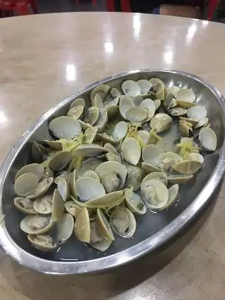 Restoran Makanan Laut Luan Luan Chao 乱乱炒海鲜饭店
