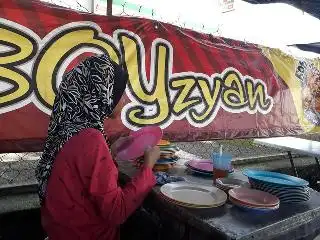 Boyzyan Roti Canai / Nasi Lemak Kukus Food Photo 1