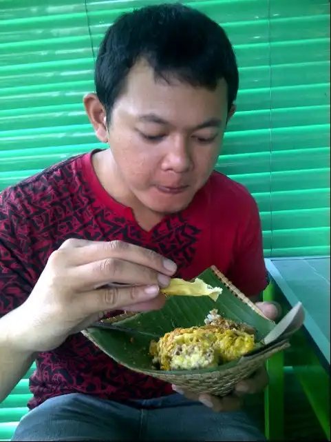 Gambar Makanan Pecel Pincuk SMA 9 Malang 8