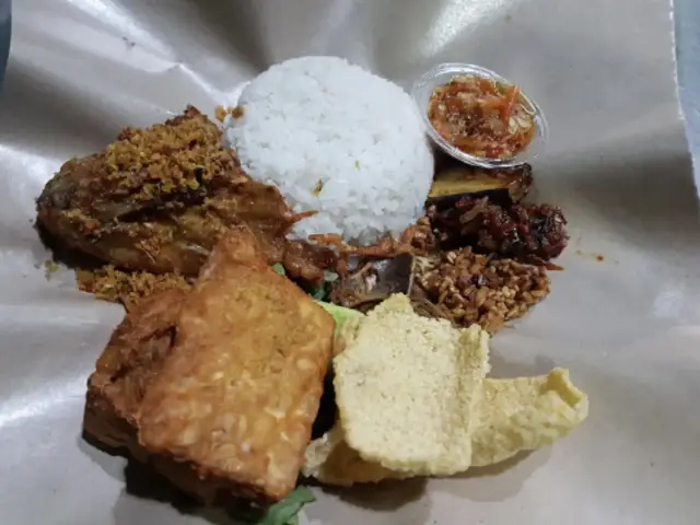 Gambar Makanan Ayam Penyet Surabaya 4