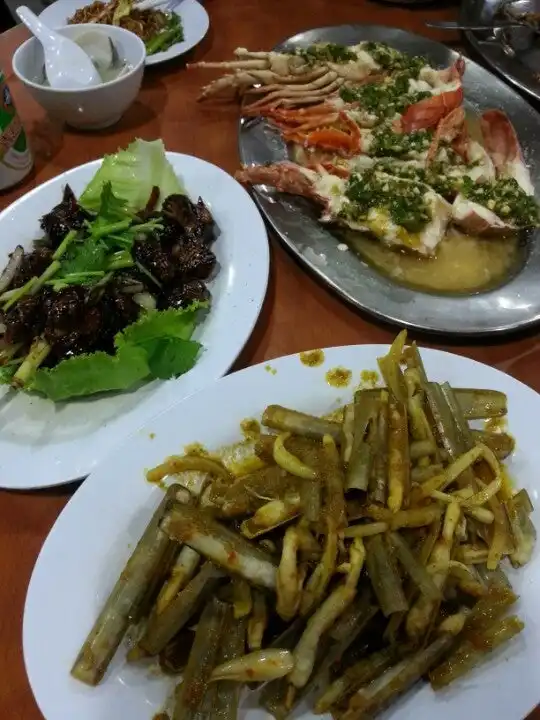 Muara Tebas Seafood (Ah Chai/Ah Soon) Food Photo 2