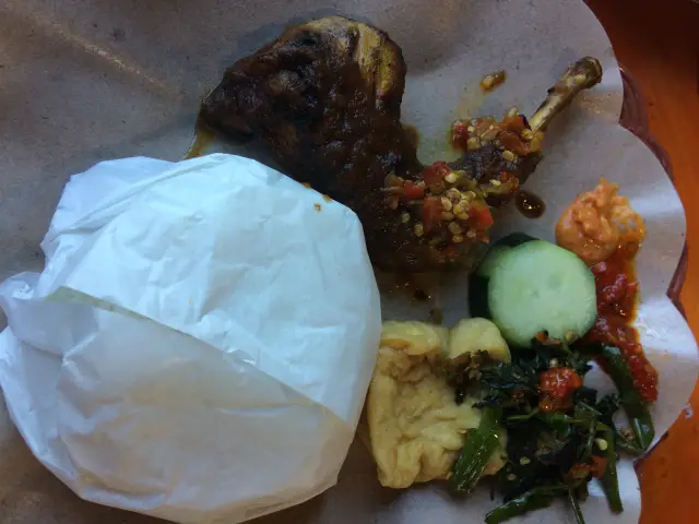 Gambar Makanan Ayam Goreng Nelongso 7