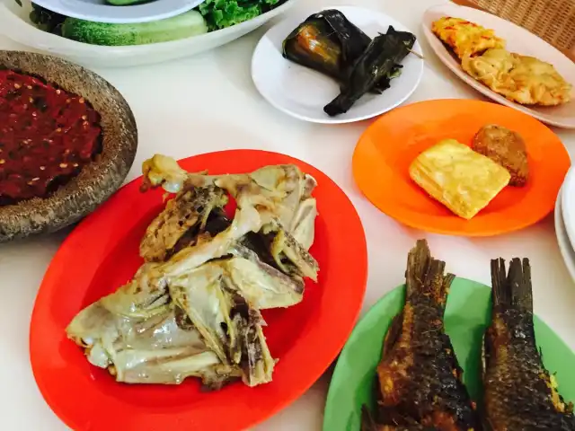 Gambar Makanan RM Ibu Haji Cijantung Purwakarta dh Ciganea 12