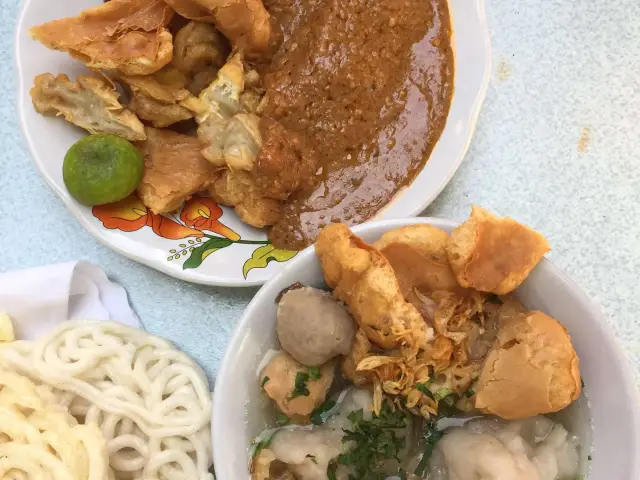 Gambar Makanan Bakso Cuangki dan Batagor Serayu 11