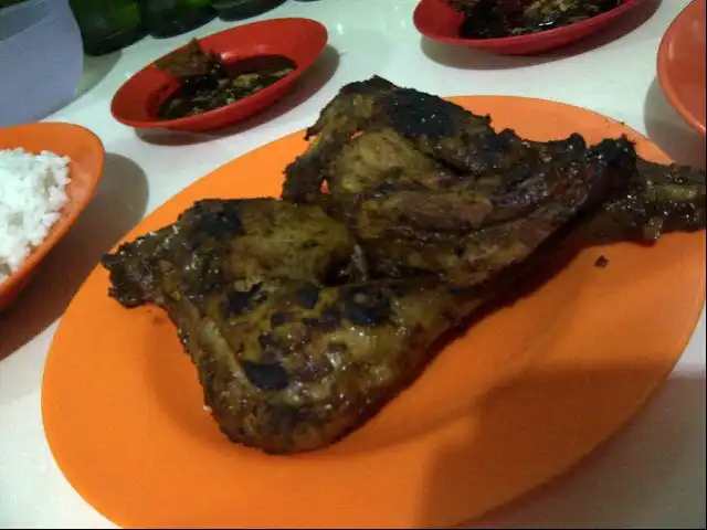 Gambar Makanan Ayam Panggang Pak No 4