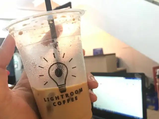 Lightroom Coffee Kota Baru Parahyangan