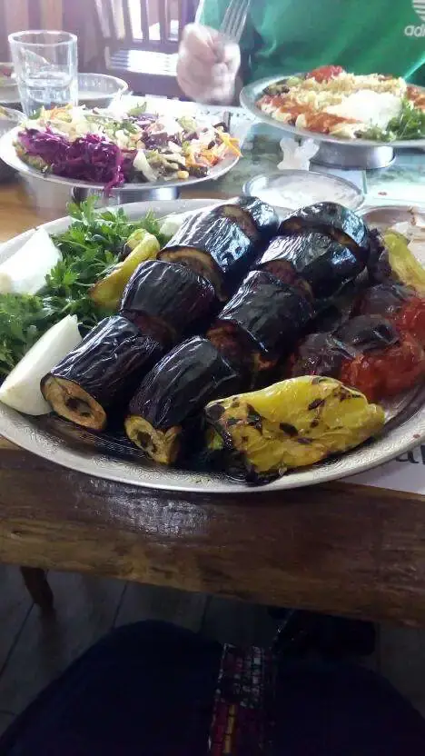 Urfa Anzelha Sofrası'nin yemek ve ambiyans fotoğrafları 24