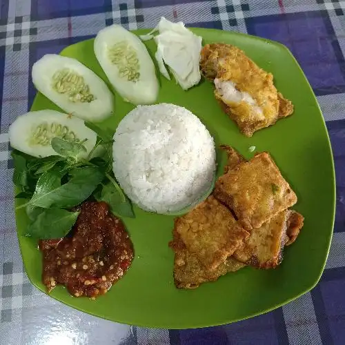Gambar Makanan Ayam Penyet Bang Wen, Binjai Utara 1